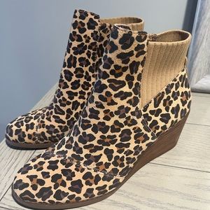 TOMS Leopard Print Sadie Wedge Boots (NWT; no box)